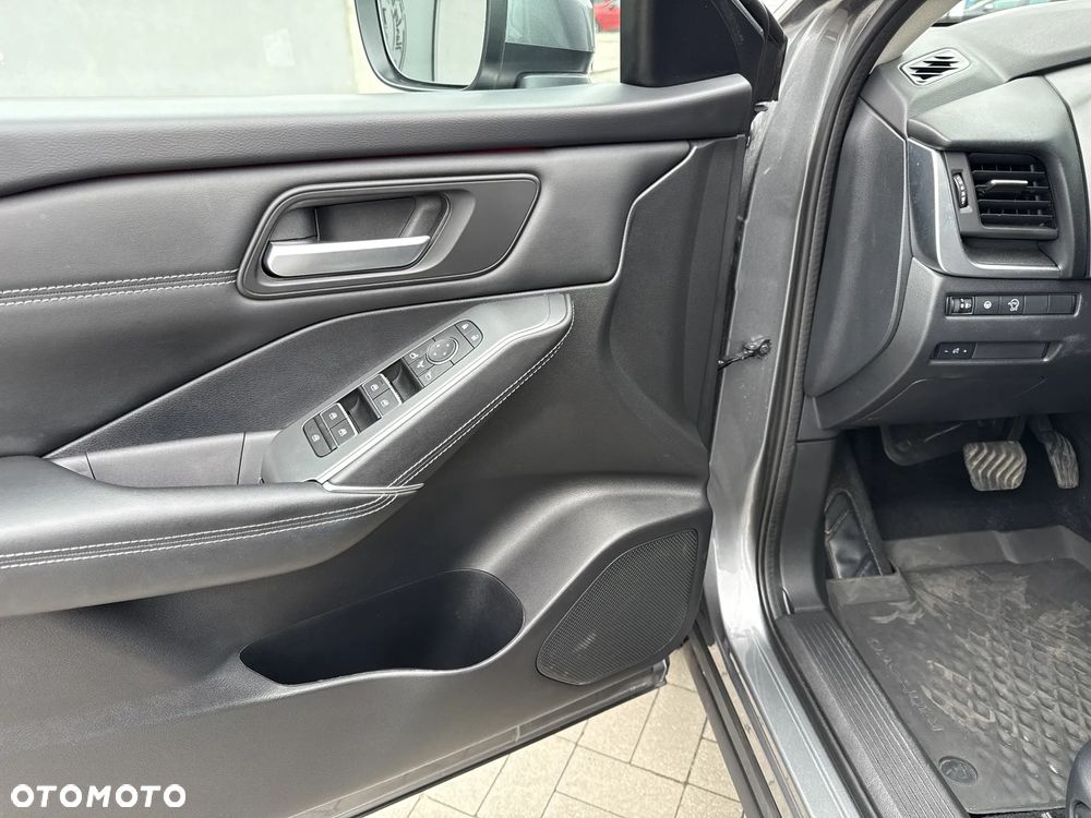 Nissan Qashqai 1.3 DIG-T MHEV N-Connecta Xtronic - 11