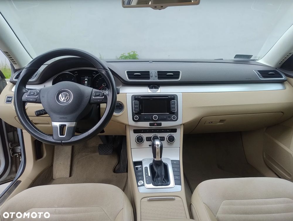 Volkswagen Passat 2.0 TDI Highline DSG - 14