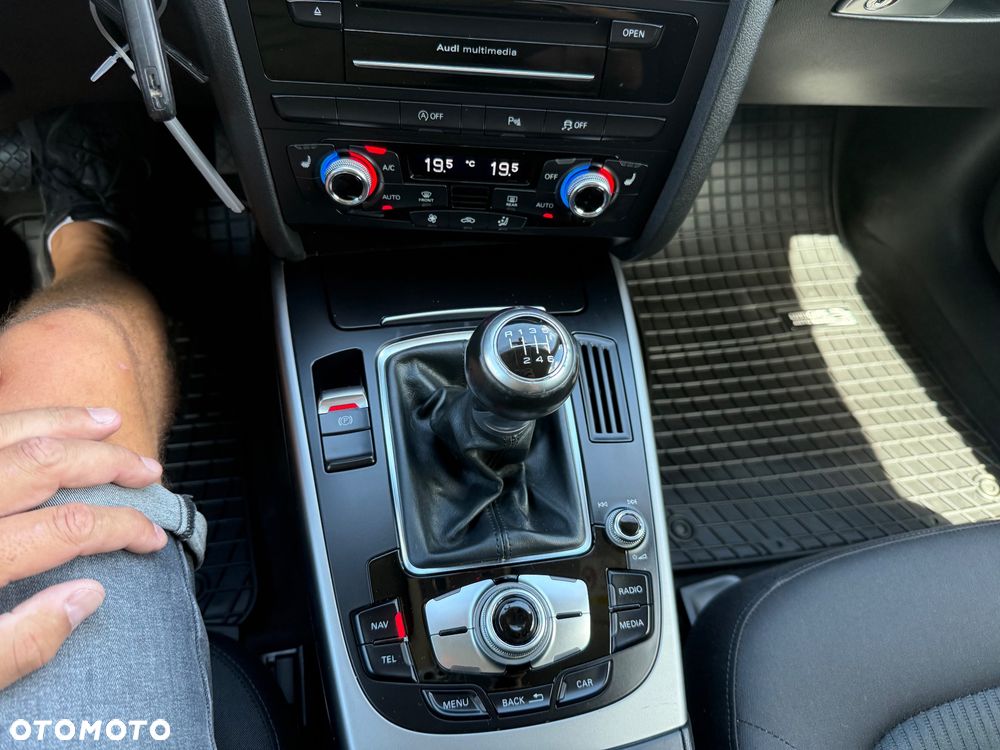 Audi A4 Avant 2.0 TDI ultra design - 28