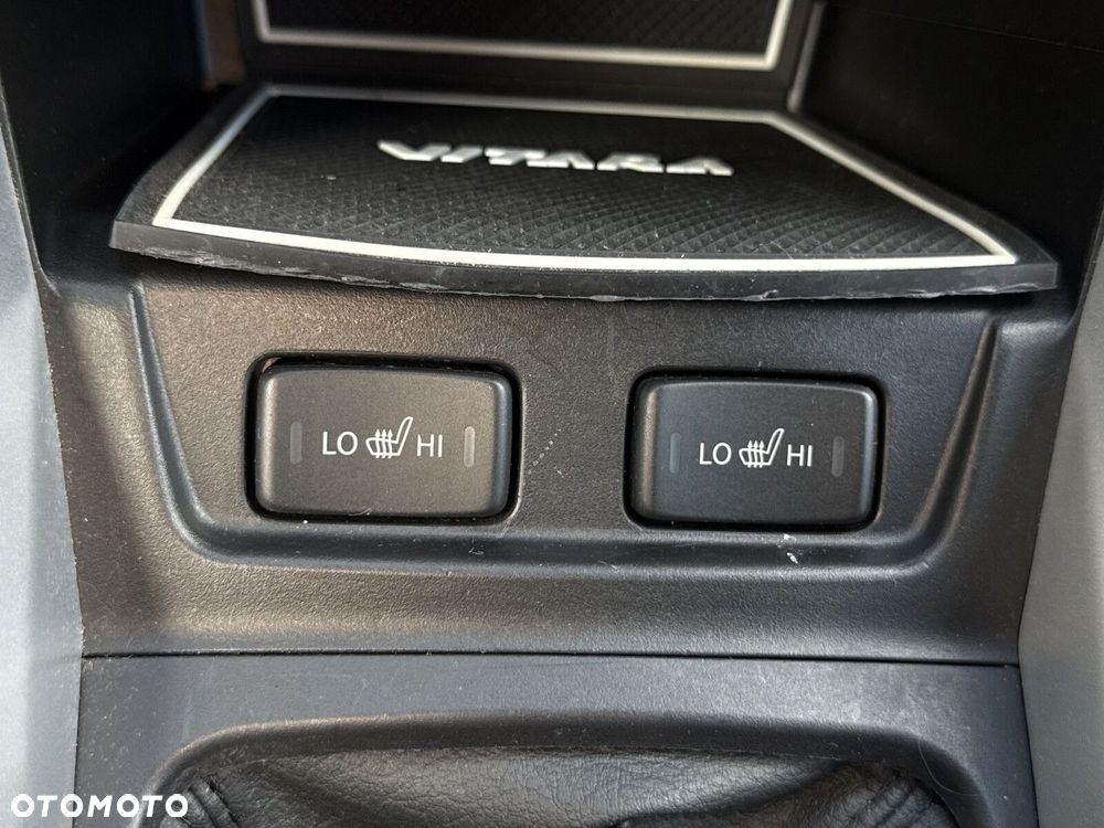 Suzuki Vitara 1.6 Comfort 4WD - 24