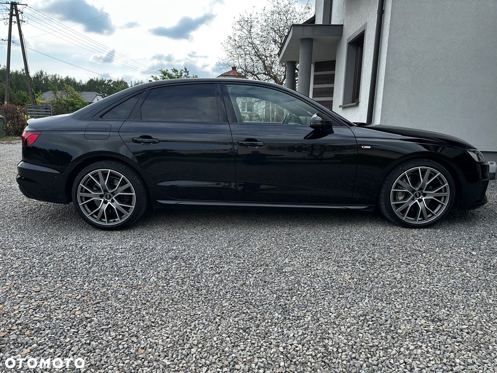Audi A4 Limousine 45 TFSI mHEV Quattro Black Edition S tronic - 2