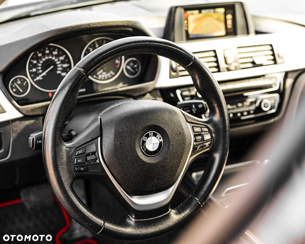BMW Seria 3 320i xDrive Edition Luxury Line Purity - 11
