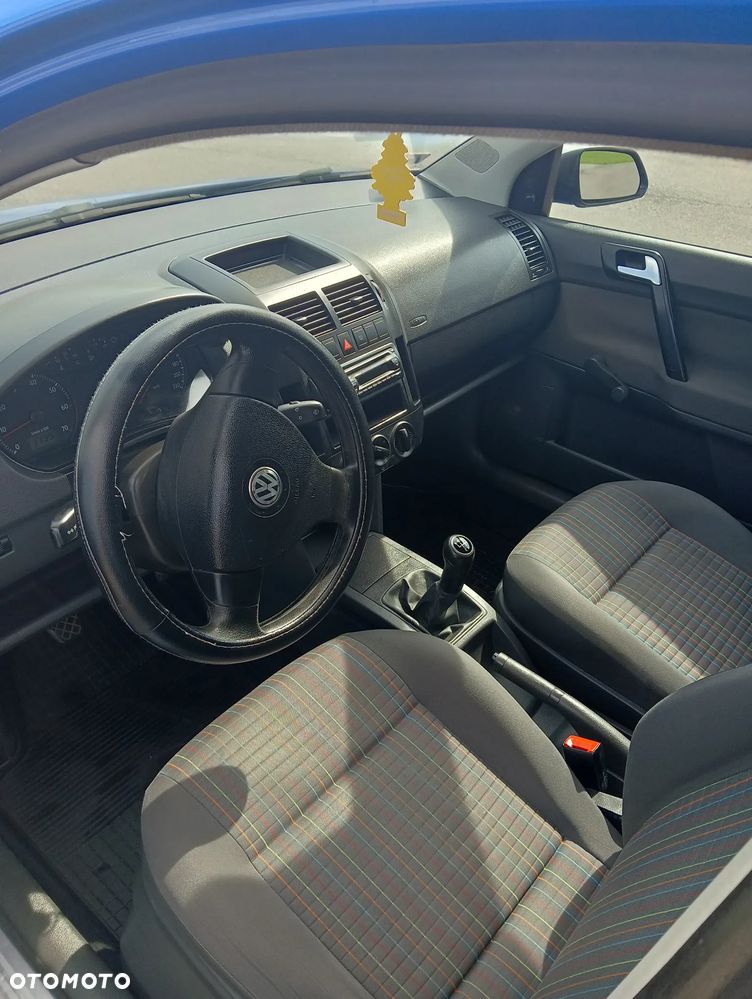 Volkswagen Polo - 16