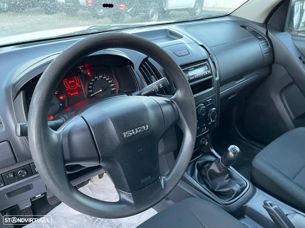 Isuzu D-Max D-MAX II 1.9DDI (163CV) - 13