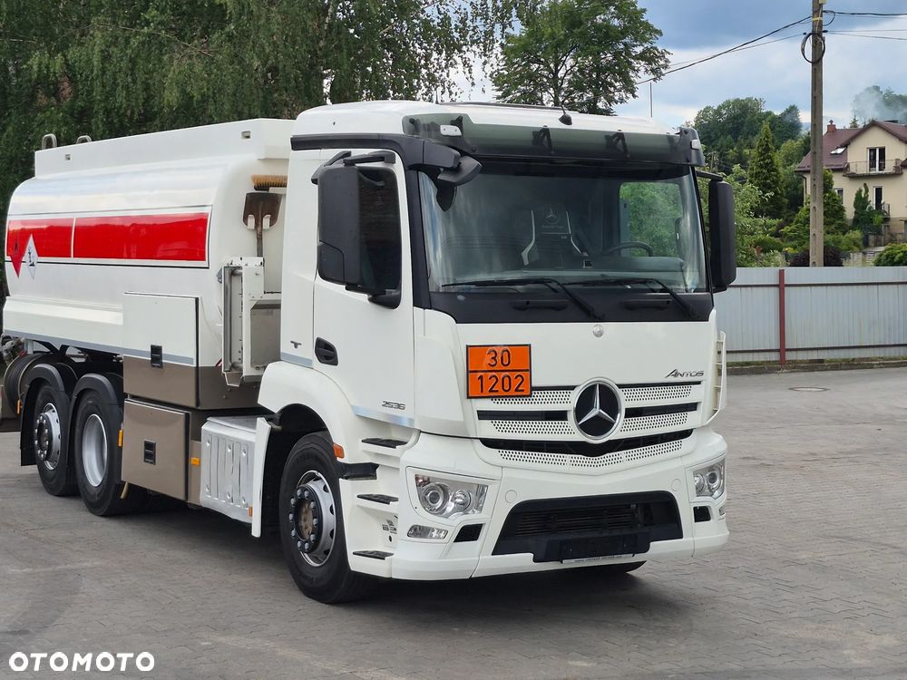 Mercedes-Benz AUTOCYSTERNA ANTOS - 1