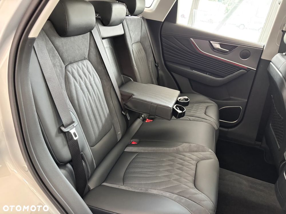 Hongqi HS5 - 34