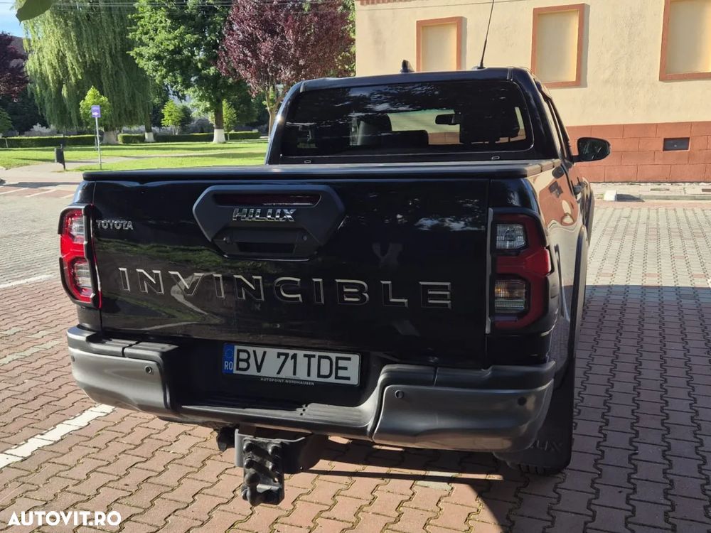 Toyota Hilux 2.8D 204CP 4x4 Double Cab AT Invincible - 4