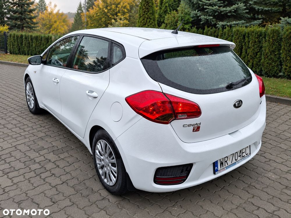 Kia Ceed 1.6 CRDi M - 4