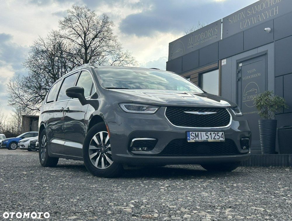 Chrysler Pacifica - 3