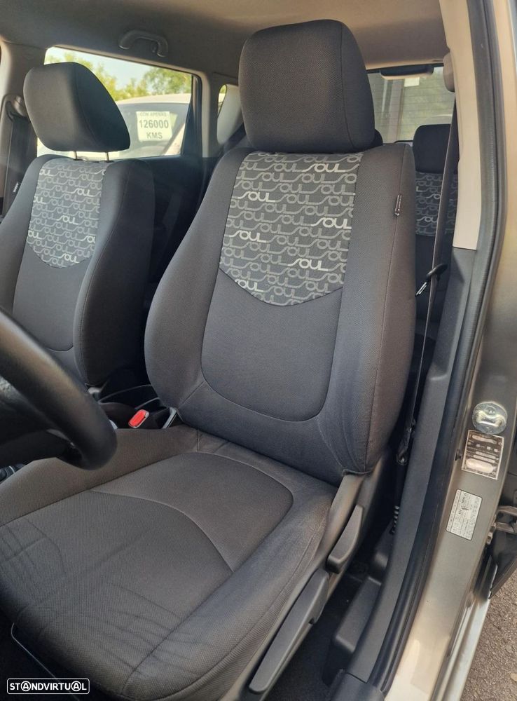 Kia Soul 1.6 CRDi TX - 12