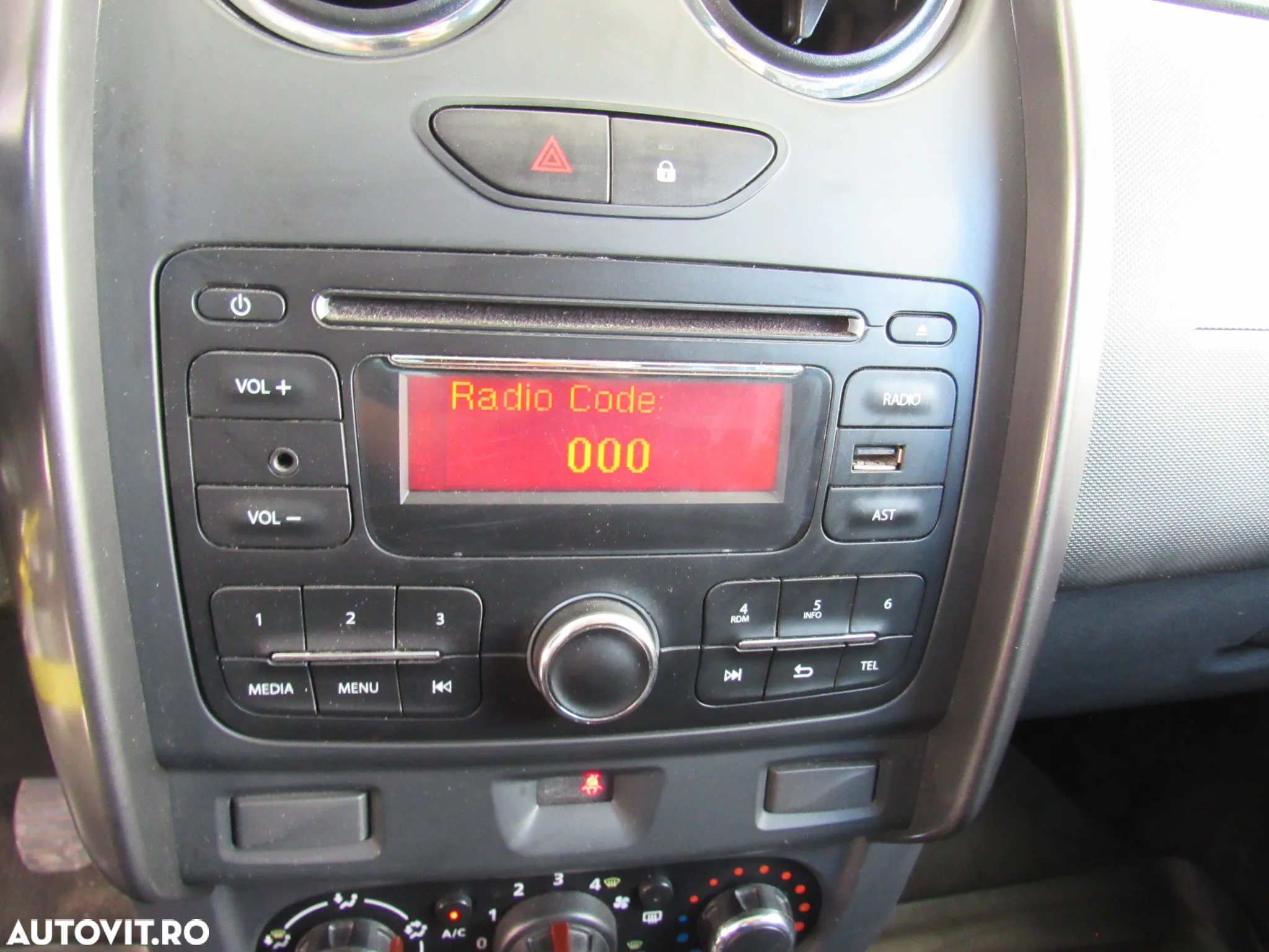 Dacia Duster 1.5 dCi 4x4 Laureate - 16