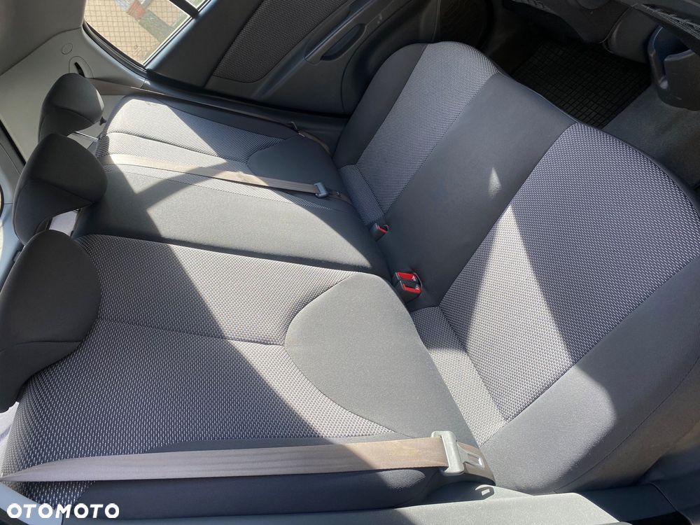Kia Rio 1.4 Family - 19