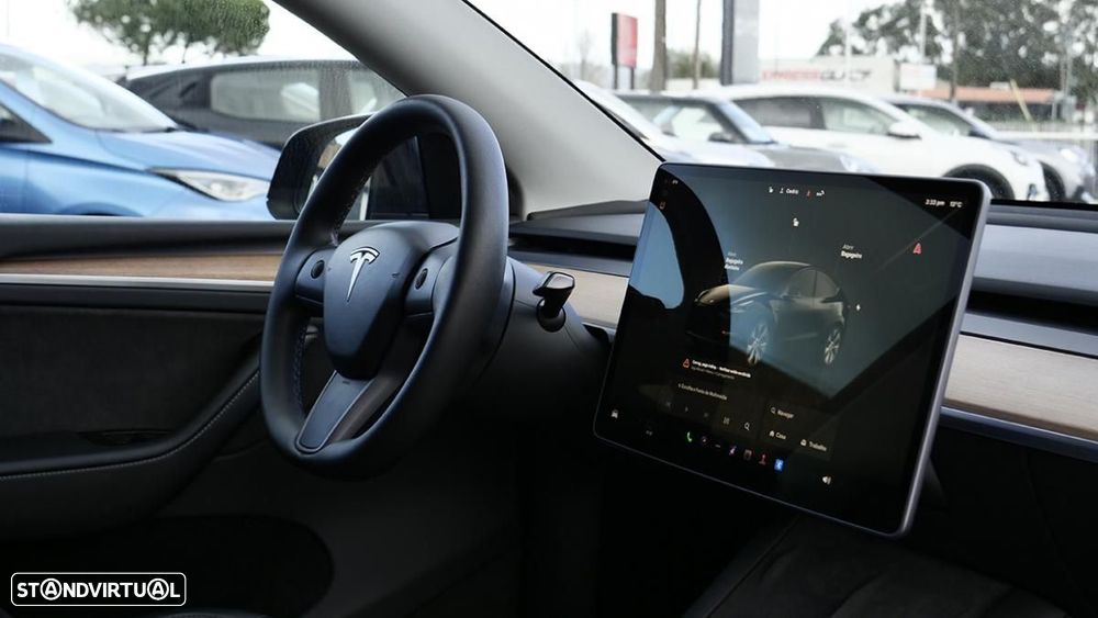 Tesla Model Y Long Range Dual Motor AWD - 25