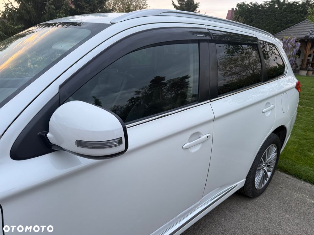 Mitsubishi Outlander - 7