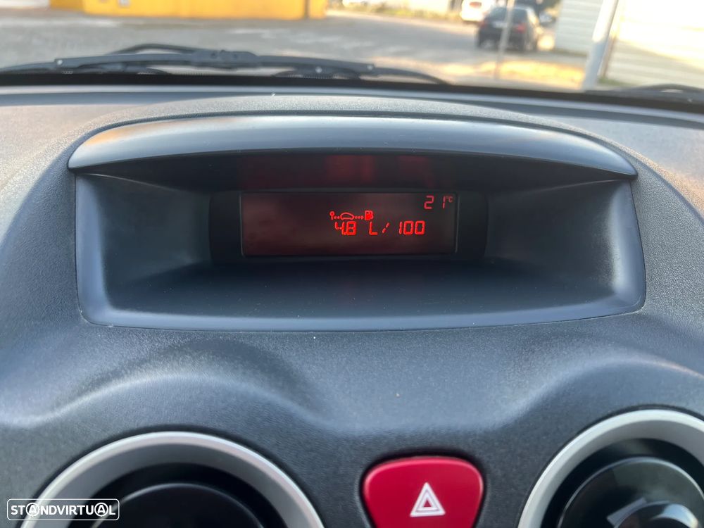 Citroën C3 1.4 HDi SX + - 10