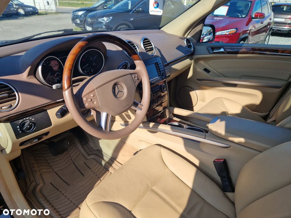 Mercedes-Benz GL 500 - 16