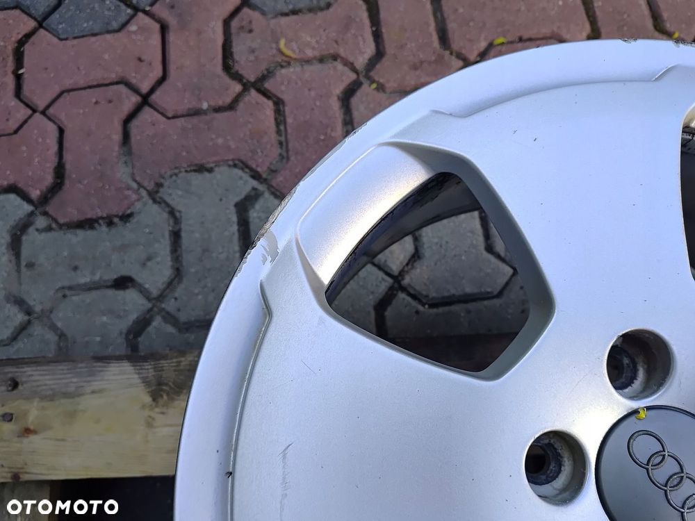 AUDI FELGA ALUMINIOWA 17"X7,5 ET56 5X112 8P0601025C - 4