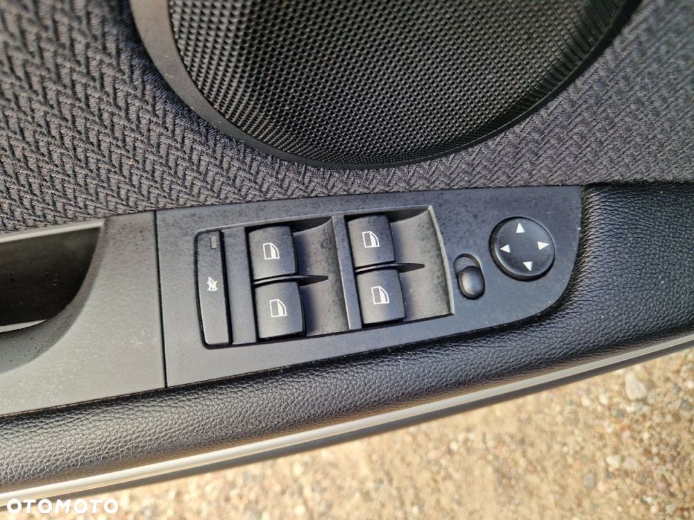 BMW Seria 3 318d - 9