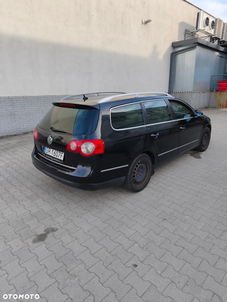 Volkswagen Passat 2.0 TDI DSG Highline - 11