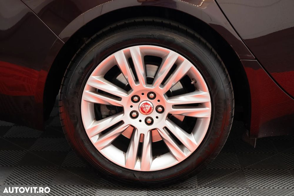 Jaguar XF 20d AWD Prestige - 12