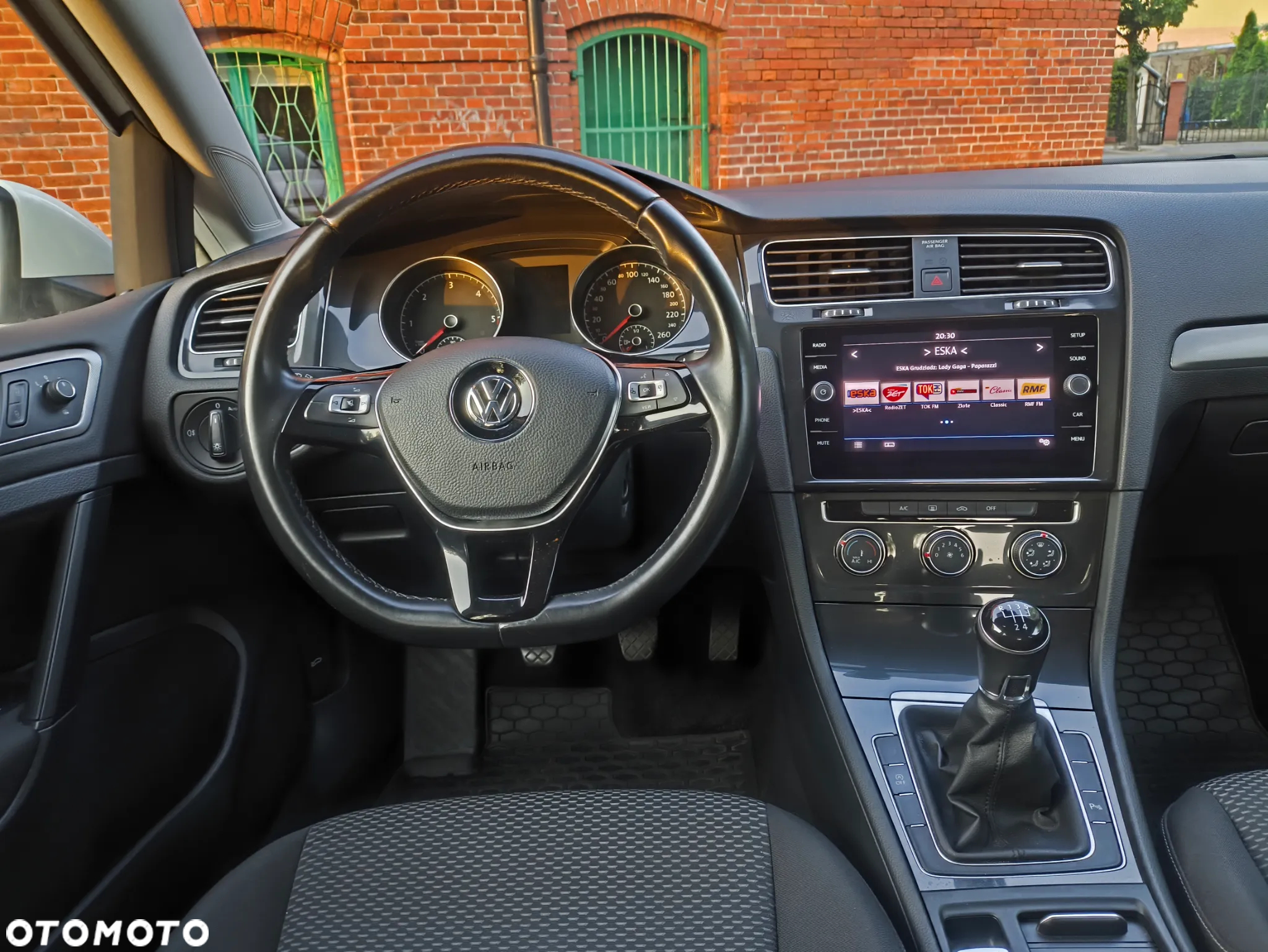 Volkswagen Golf VII 1.6 TDI BMT Trendline - 23