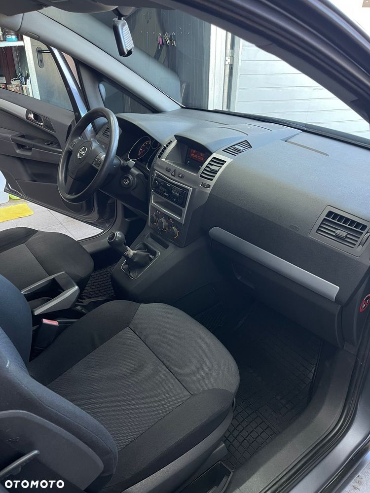 Opel Zafira 1.8 Elegance - 21