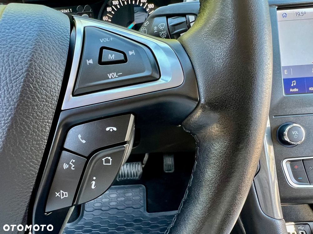 Ford Mondeo - 27