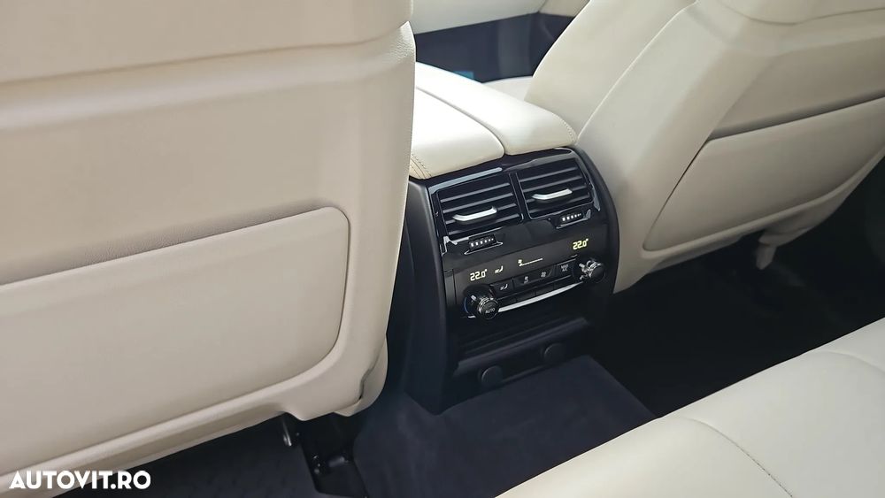 BMW Seria 5 530d xDrive AT - 13