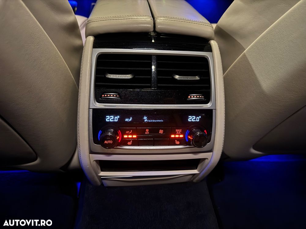 BMW Seria 7 740d xDrive - 11