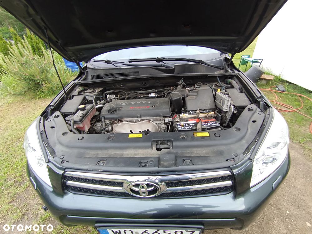 Toyota RAV4 2.0 VVT-i Sol - 4