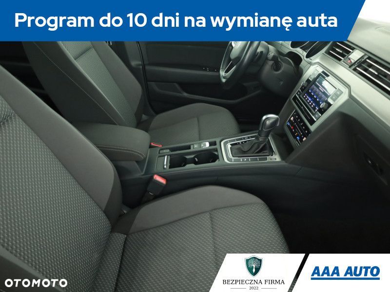 Volkswagen Passat Variant - 9