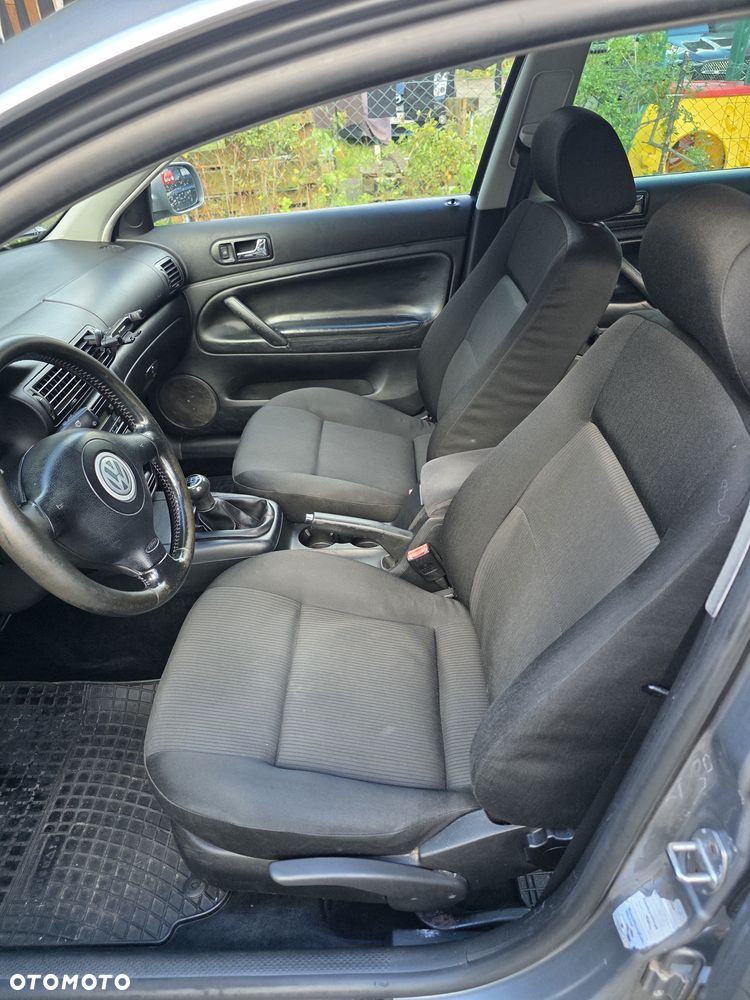 Volkswagen Passat - 13