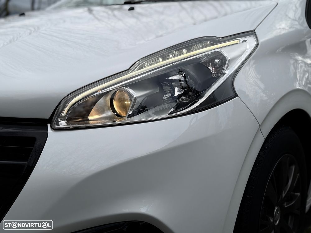 Peugeot 208 PureTech 82 Start & Stop Style - 12