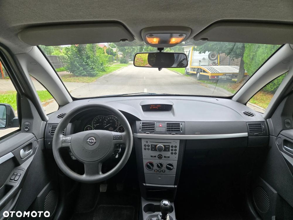 Opel Meriva 1.6 16V (Essentia) - 9