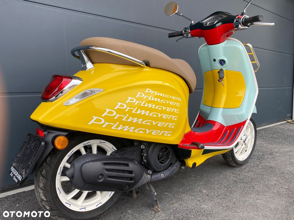 Vespa Primavera - 9