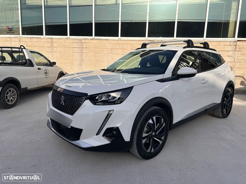 Peugeot 2008 1.2 PureTech Allure Pack - 4