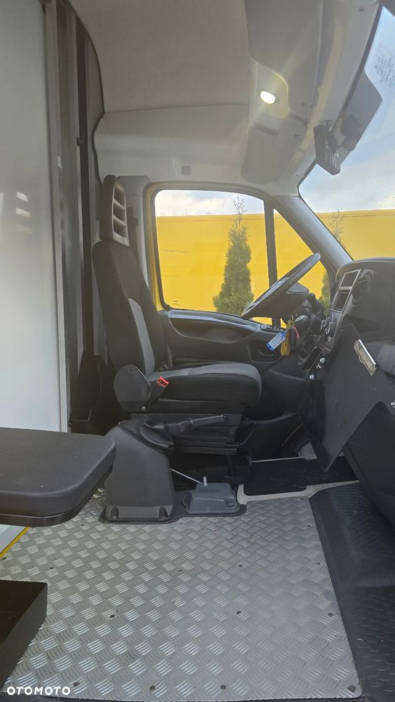 Iveco DAILY V, KONTENER DHL POCZTOWY, EURO5 - 11