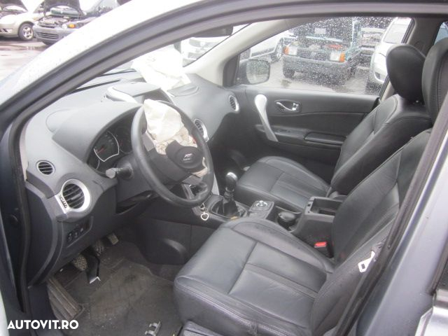 Dezmembrez RENAULT Koleos 2.0 D , AN 2009 , tip motor M9RC8 - 4