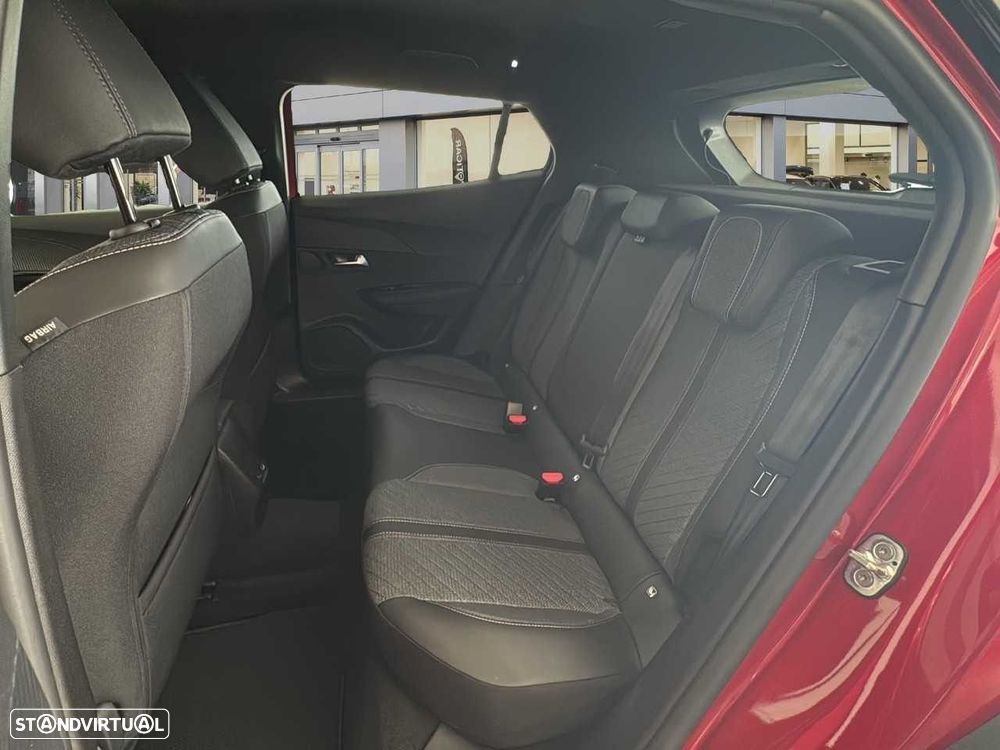 Peugeot 2008 1.2 PureTech Allure - 10