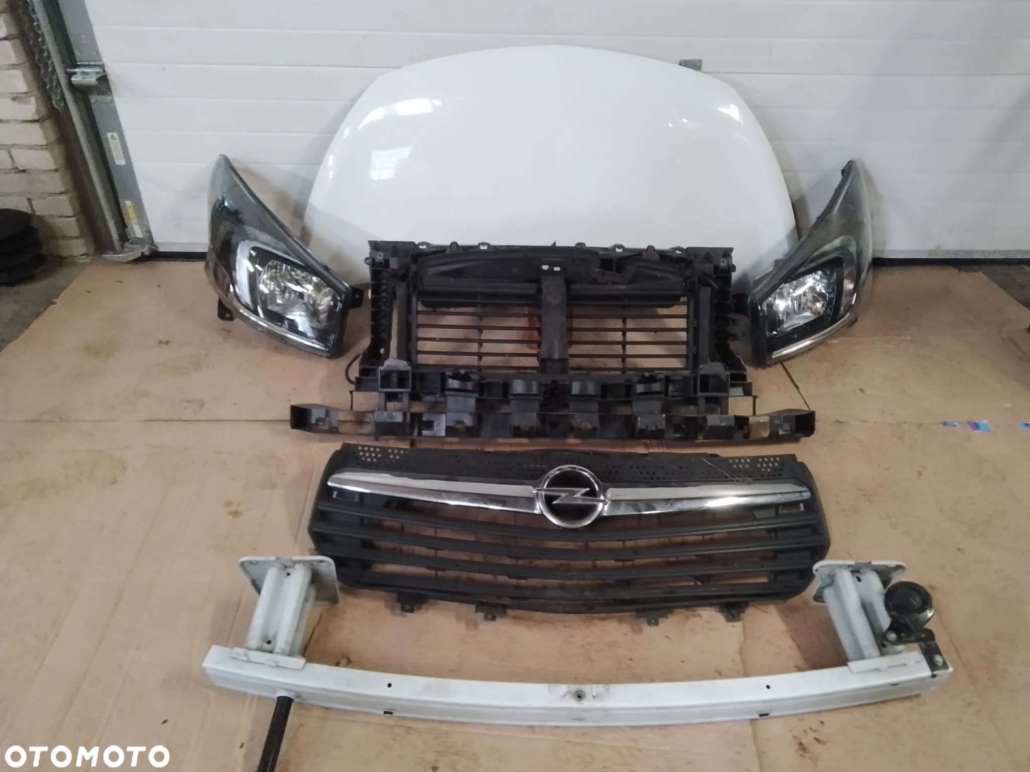 Przód maska lampy Opel Vivaro B - 1