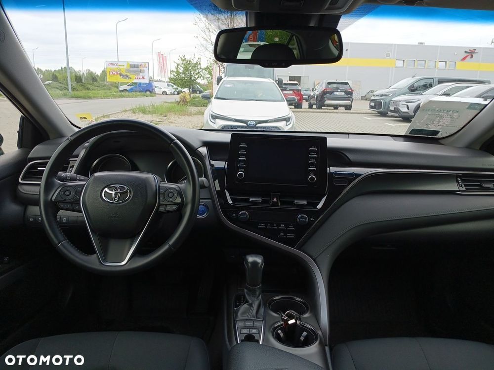 Toyota Camry - 11