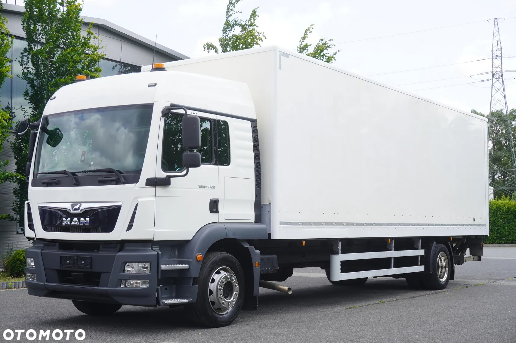 MAN TGM 18.320 / kontener 21 EPAL / 180 tys. km / Winda Dhollandia 2500 kg / kab. sypialna - 8