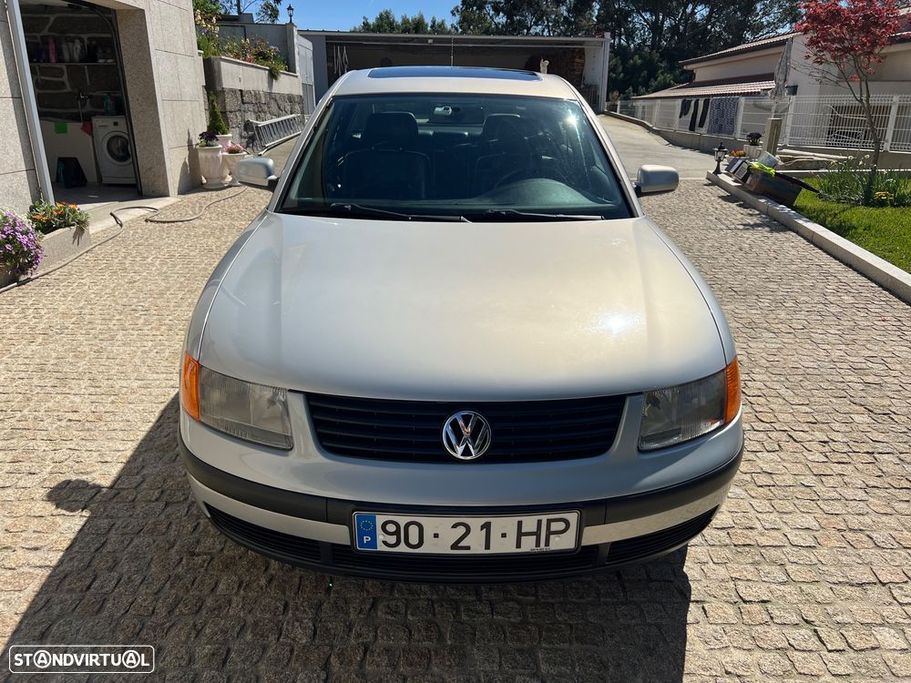 VW Passat 1.9 TDi Confortline - 8