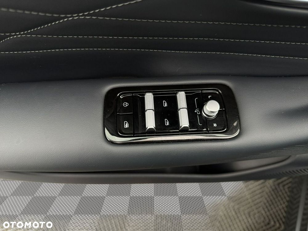 Geely Starray EM-i 1.5 PHEV Pro DHT - 12