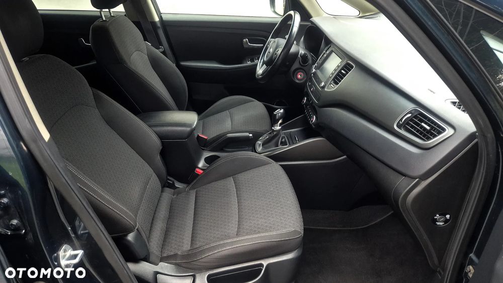 Kia Carens 1.6 GDI Dream Team Edition - 17