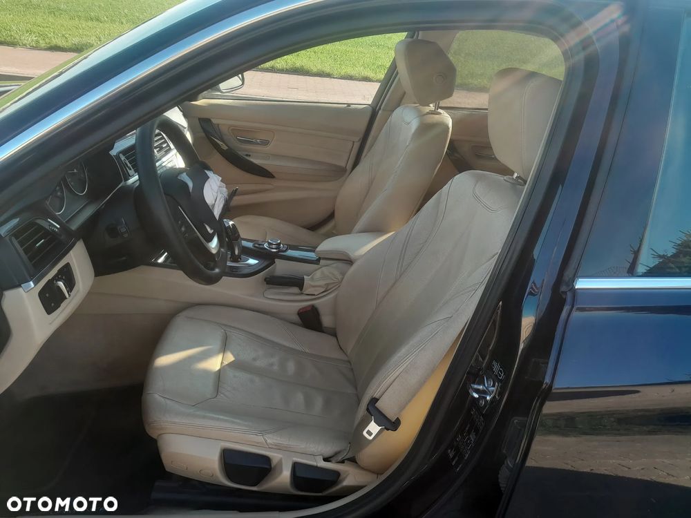 BMW Seria 3 320d Luxury Line - 12