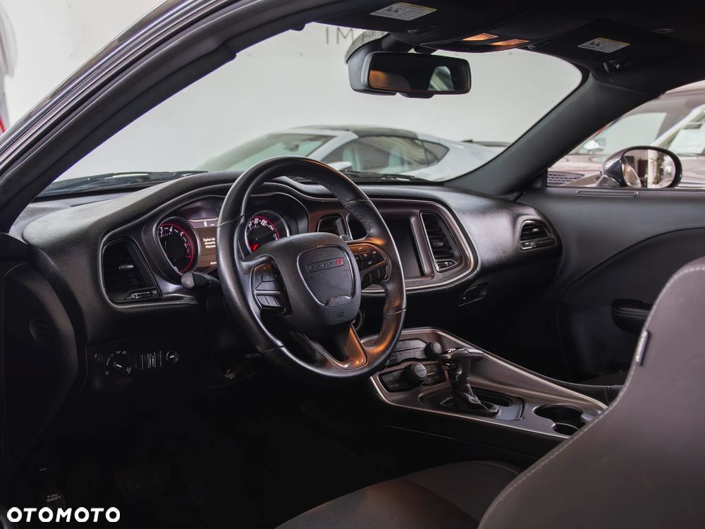 Dodge Challenger 5.7 R/T - 9