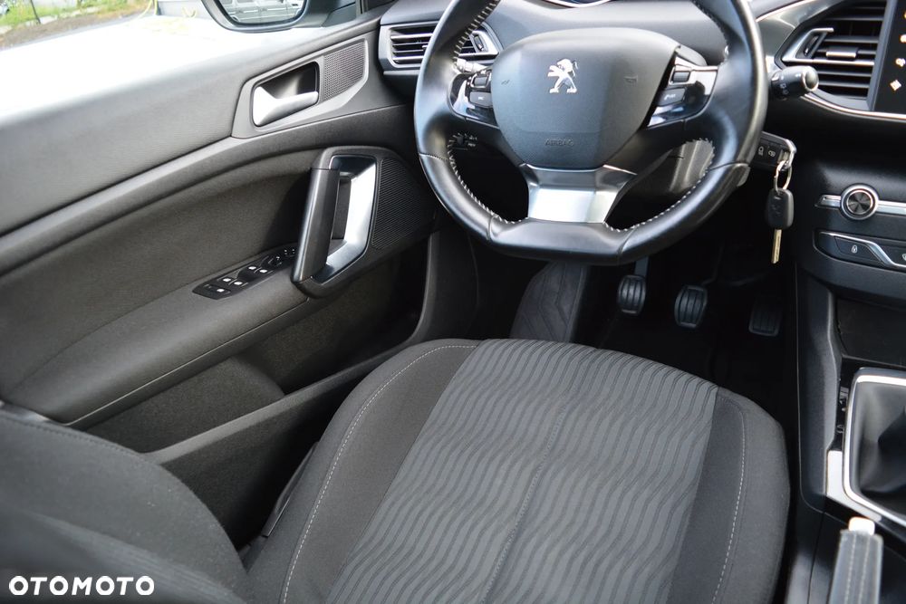 Peugeot 308 e-HDi 115 Stop & Start Niveau 2 Business-Line - 13