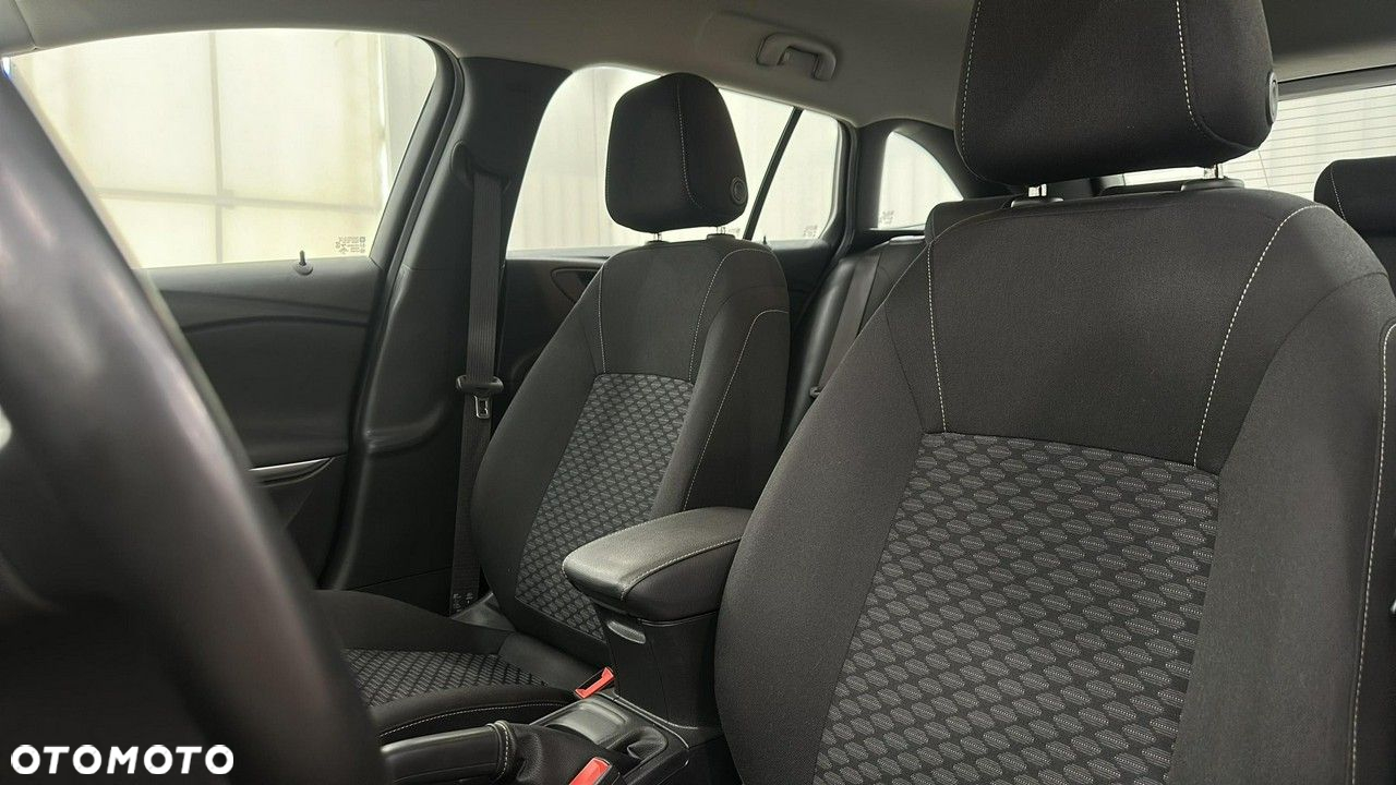 Opel Astra - 16