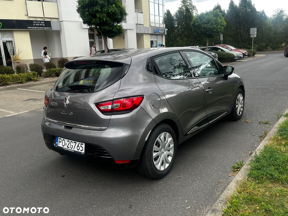 Renault Clio 1.2 16V Zen - 5
